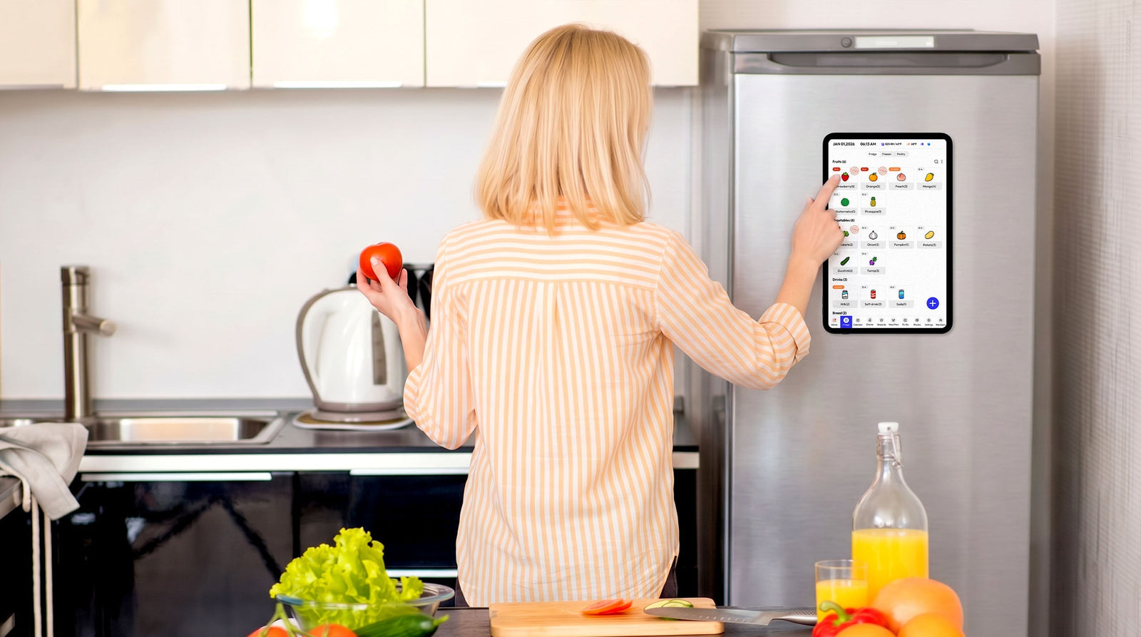 Can a Digital Fridge Calendar Replace a Whiteboard in the Kitchen?