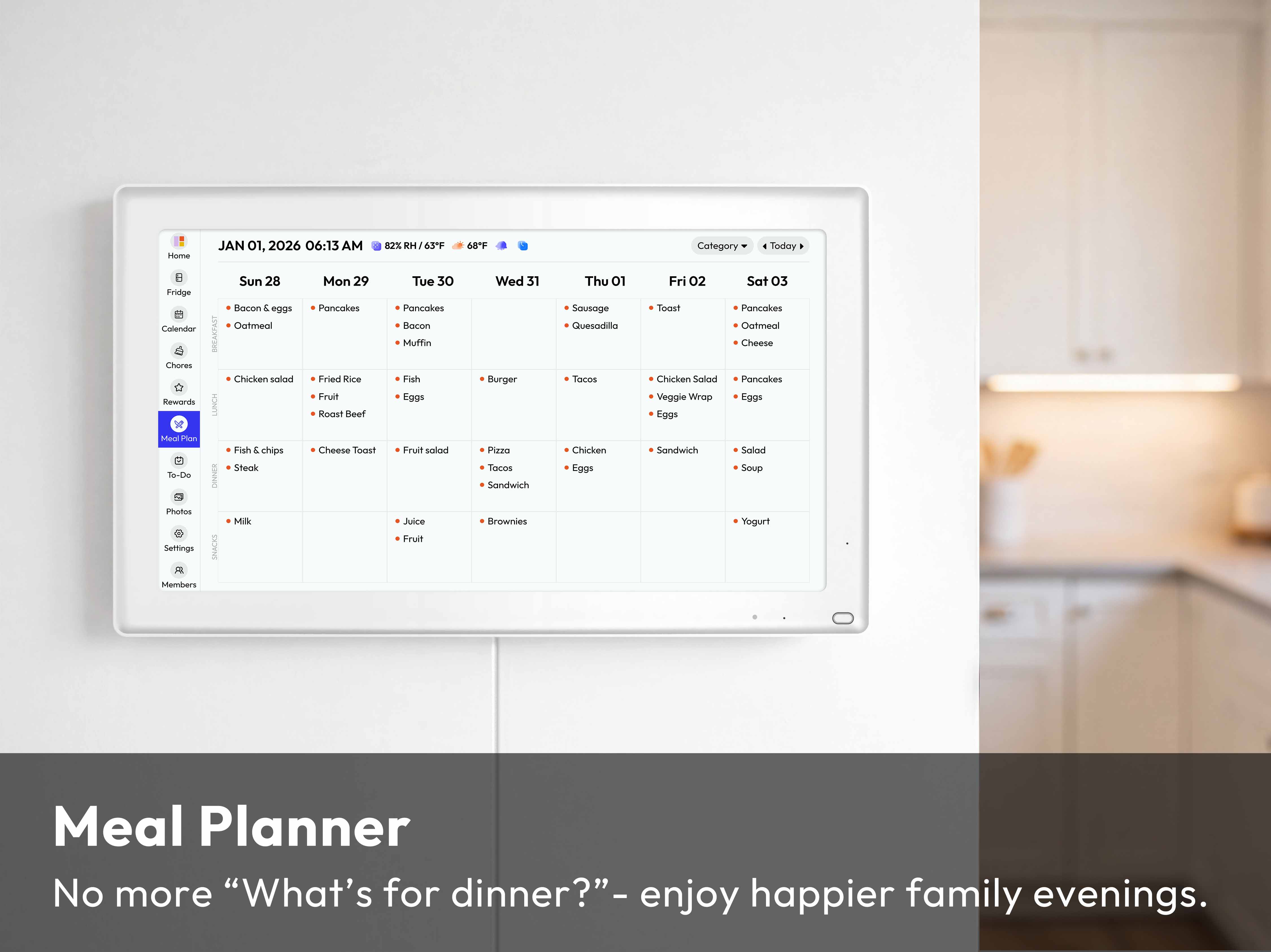 Everblog HomeCal smart screen displaying a weekly meal plan with options like pancakes, steak, and yogurt.