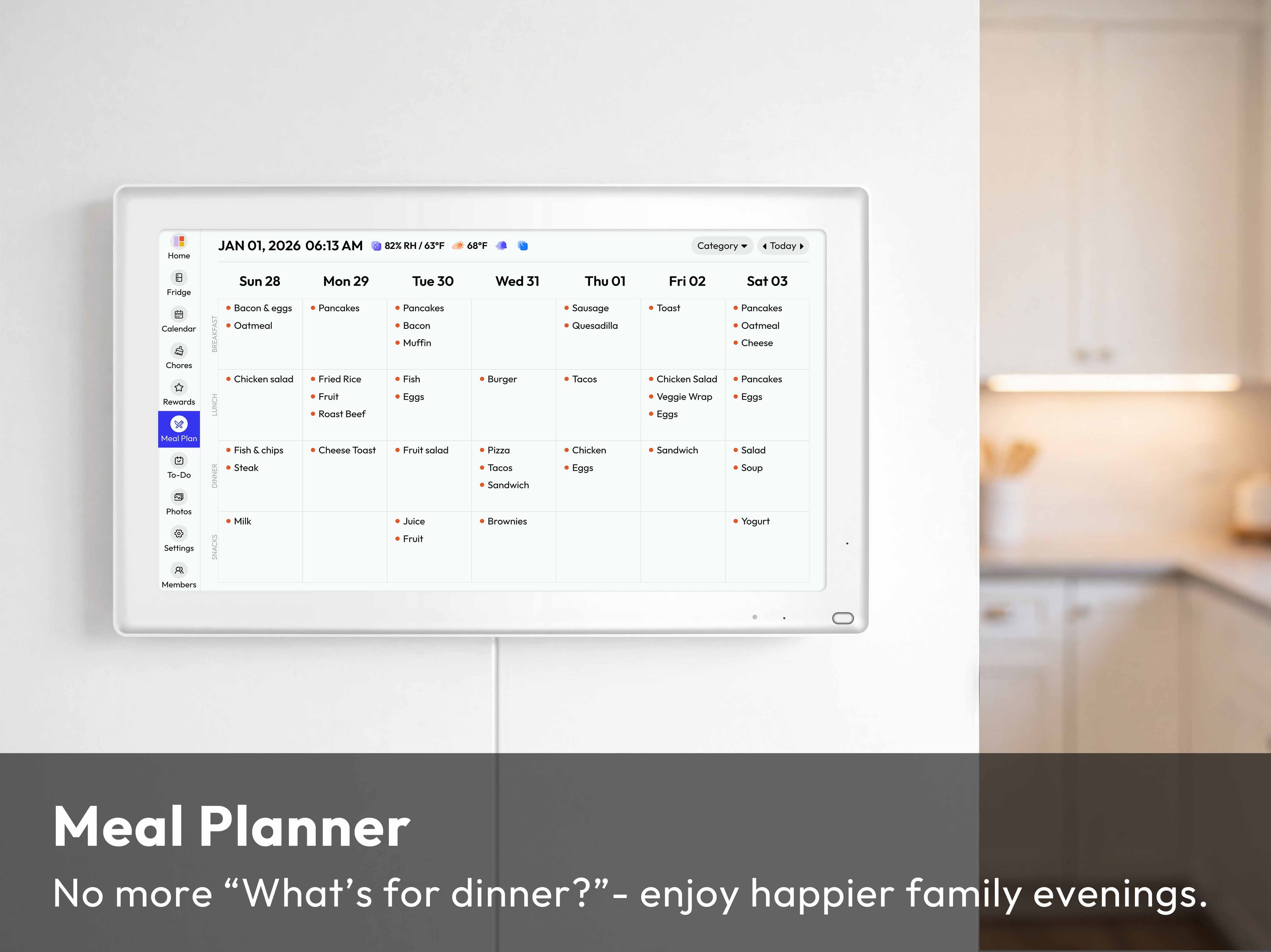 Everblog HomeCal smart screen displaying a weekly meal plan with options like pancakes, steak, and yogurt.